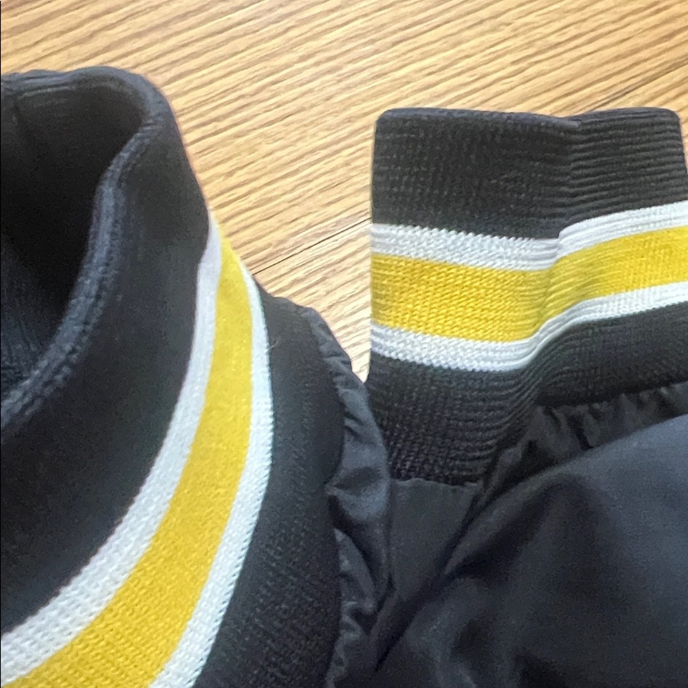 Iowa Black Jacket - Picture 5 of 6